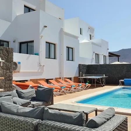 Casa Lottie - 5 Bed Private Pool Lanzarote וילה *