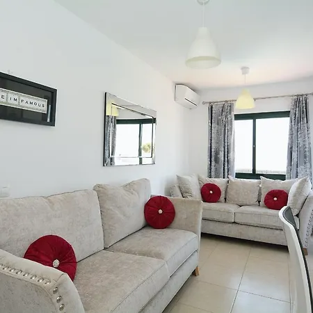 Casa Lottie - 5 Bed Private Pool Lanzarote וילה פלאיה בלנקה