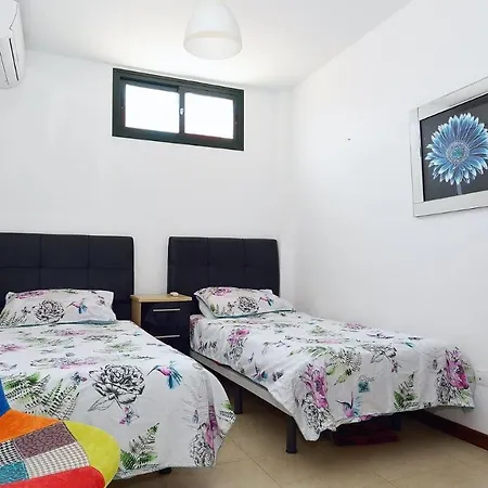 Casa Lottie - 5 Bed Private Pool Lanzarote Vila